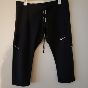 Nike Cropped Leggings